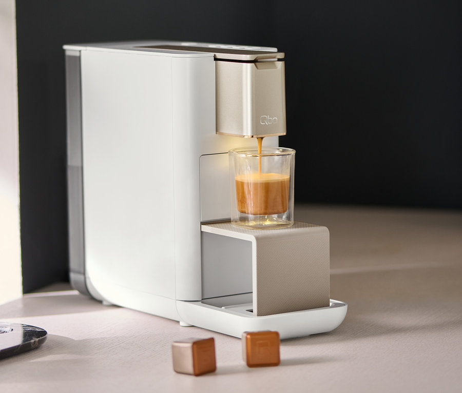 Qbo ICONIC Light Gold
